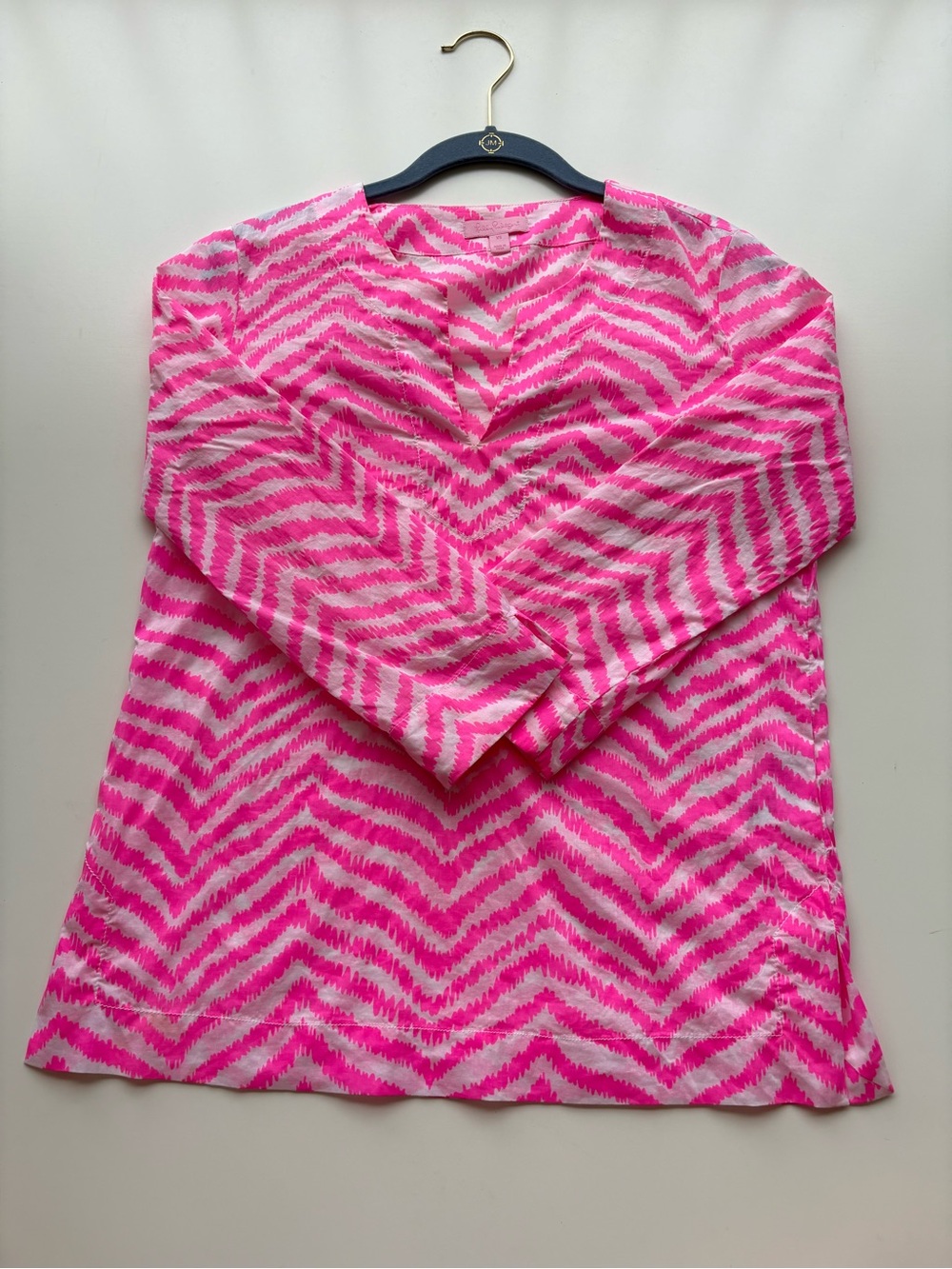 Lilly Pulitzer vibrant pink and white zebra-striped Amelia Island tunic. Sz XS